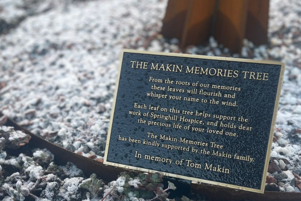 Makin Memories Tree plaque